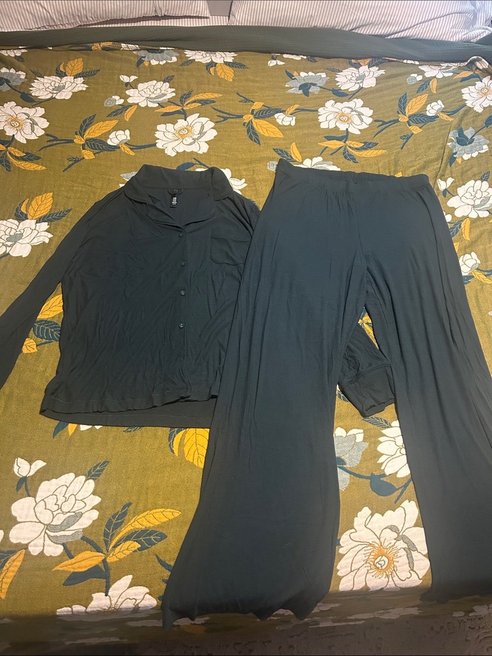 Women's SKIMS Emerald Green Long-Sleeve Sleep Set